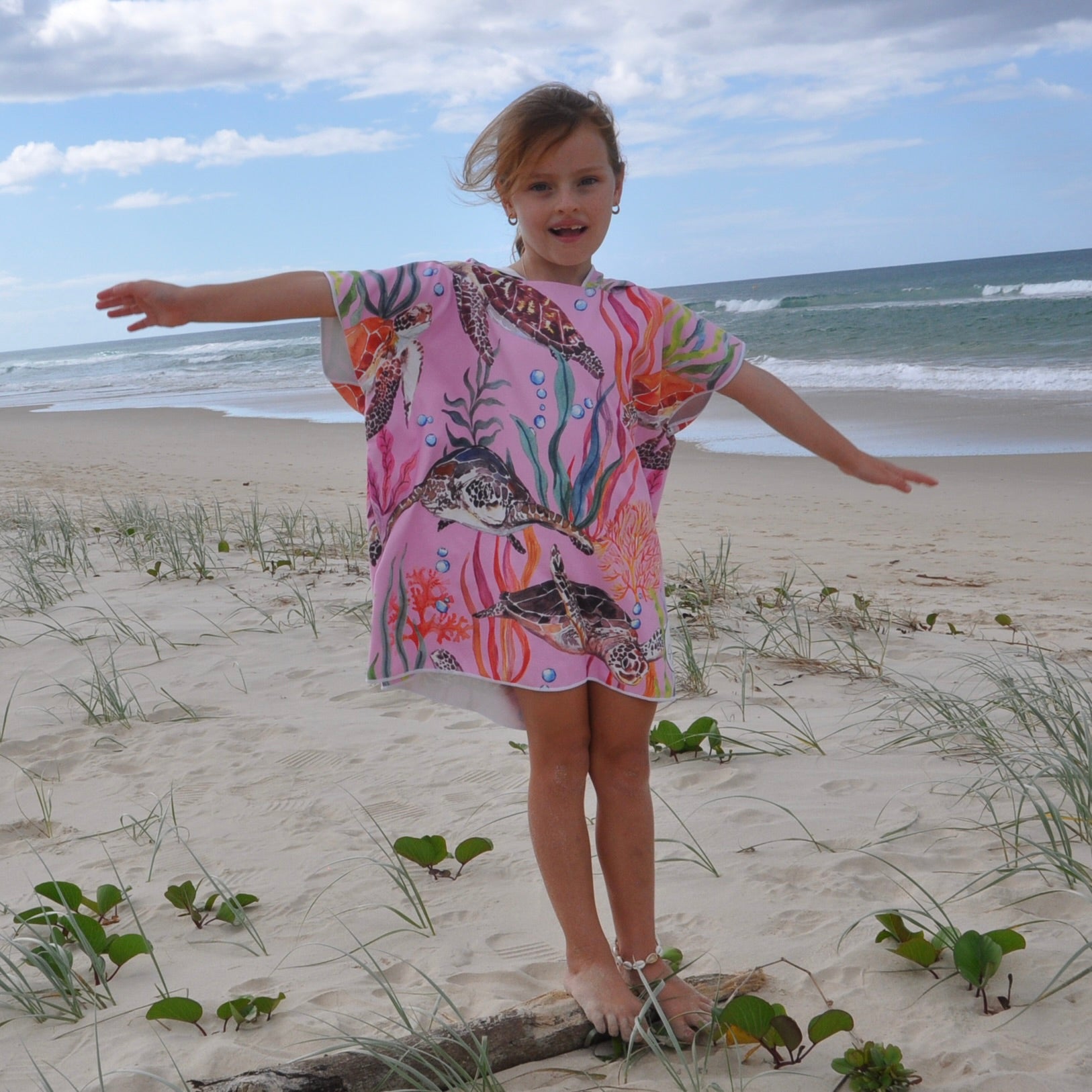 Turtle Cove sand free hodie for kids 6 year old girl in a medium
